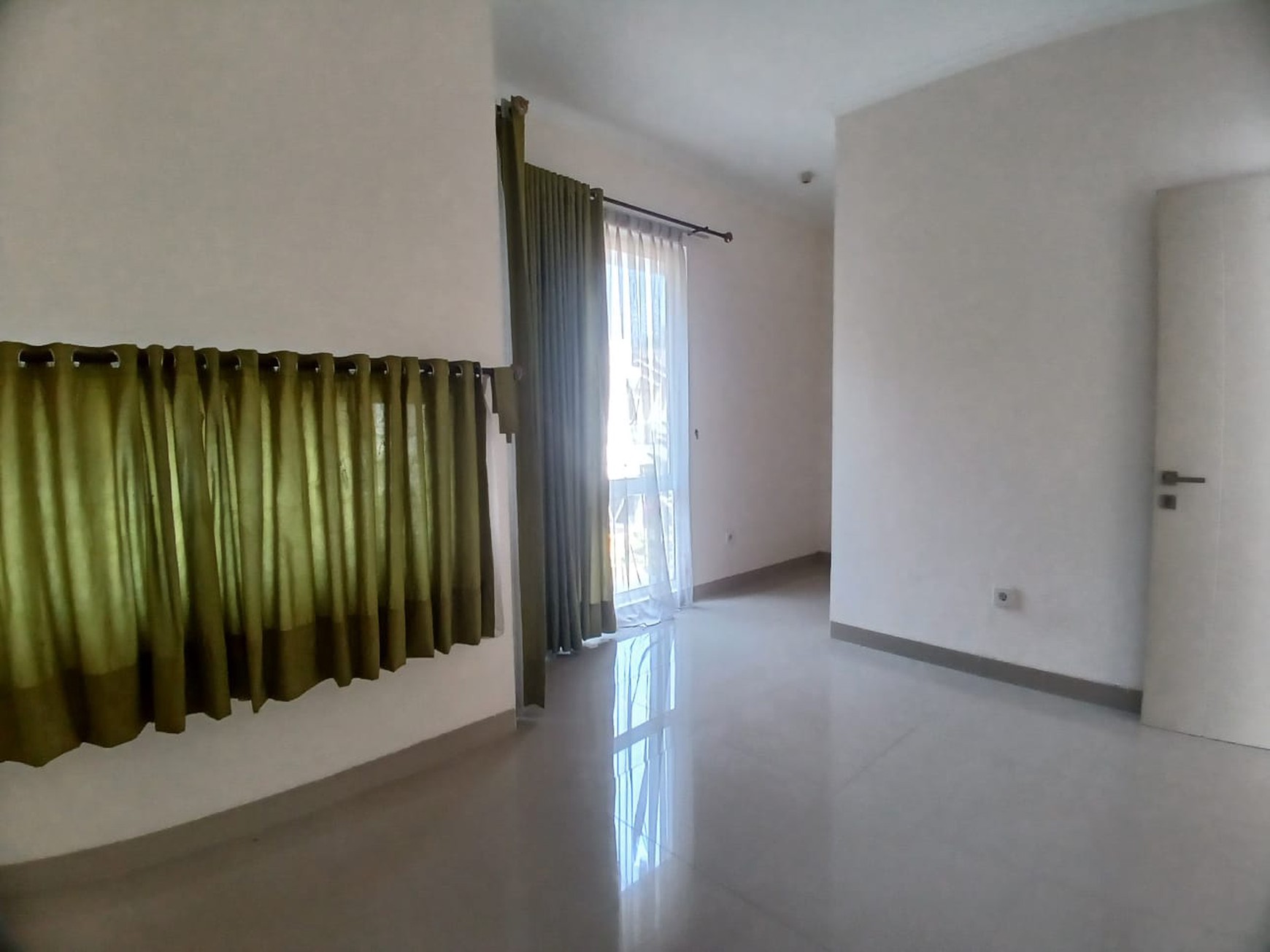 Rumah Disewakan nyaman, aman, dan siap huni Terletak di daerah Urbana Place, Ciputat -Tangsel