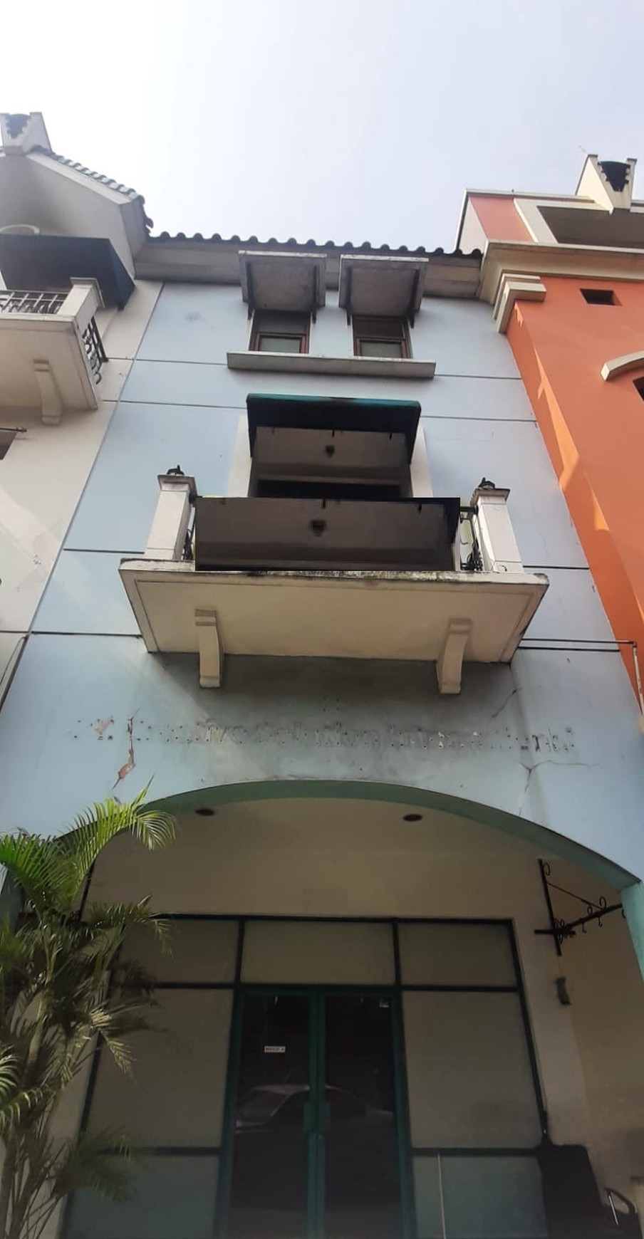 Ruko 3,5 Lantai Siap Pakai Diarea Lebak Bulus, Akses Gatte Tol TB Simatupang