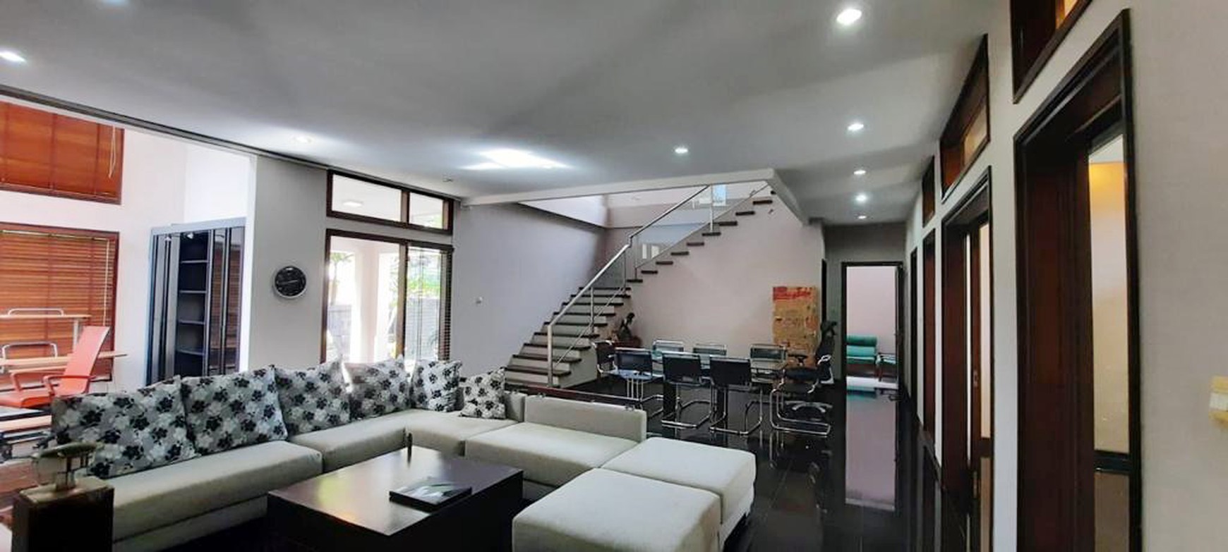 RUMAH DISEWA JALAN TIRTAYASA KEBAYORAN BARU JAKARTA SELATAN