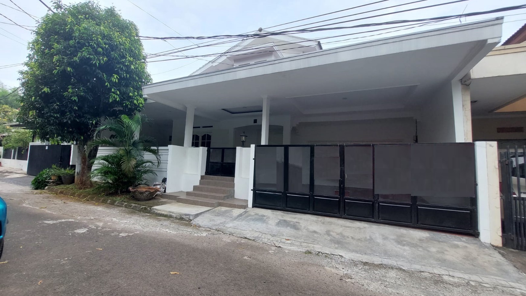 Rumah Murah, Siap Huni, Bebas Banjir di  dalam cluster yg aman tenang di Bintaro .