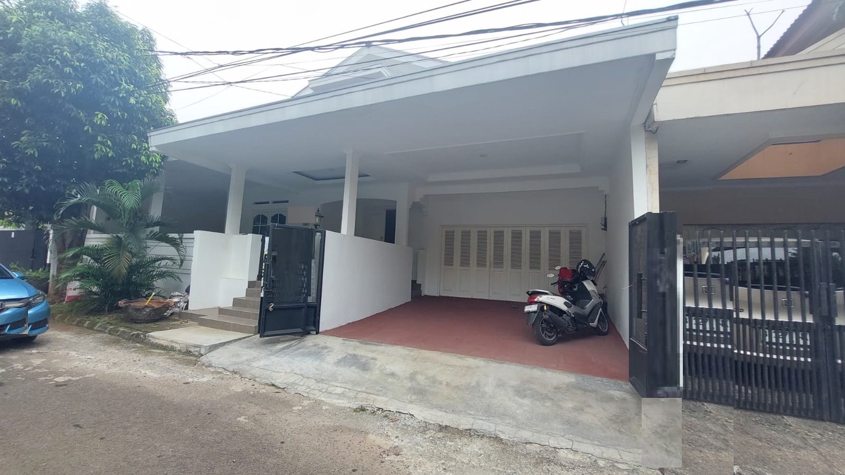 Rumah Murah, Siap Huni, Bebas Banjir di  dalam cluster yg aman tenang di Bintaro .