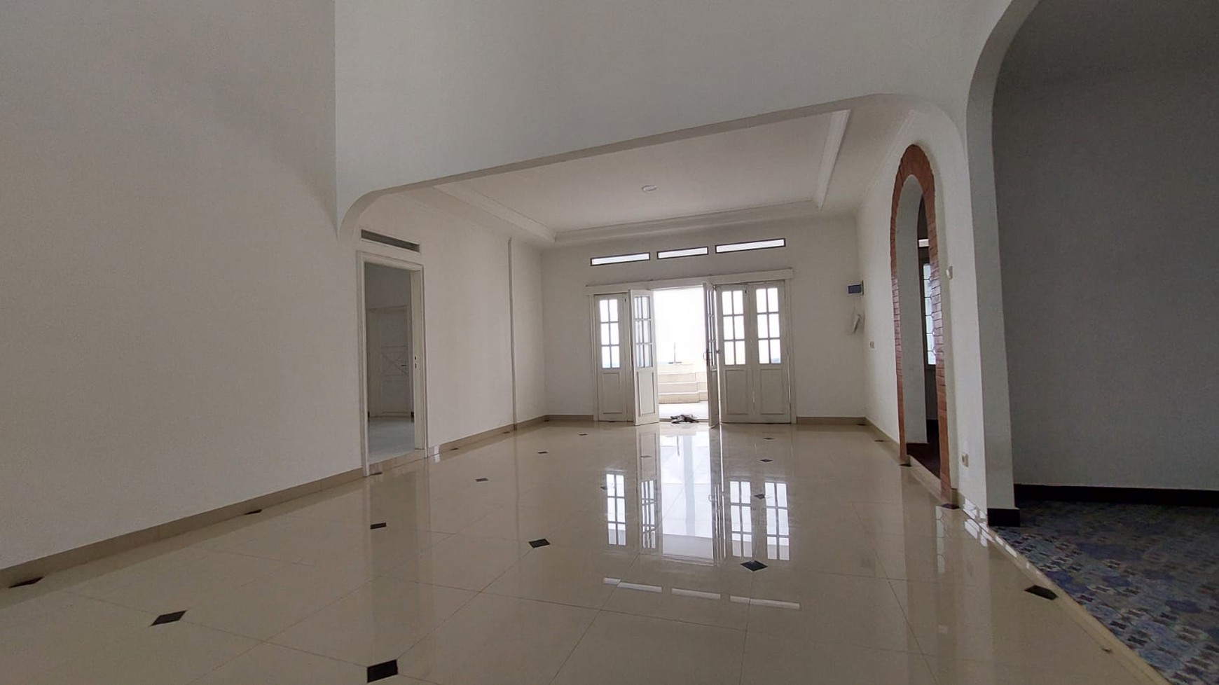 Rumah Murah, Siap Huni, Bebas Banjir di  dalam cluster yg aman tenang di Bintaro .