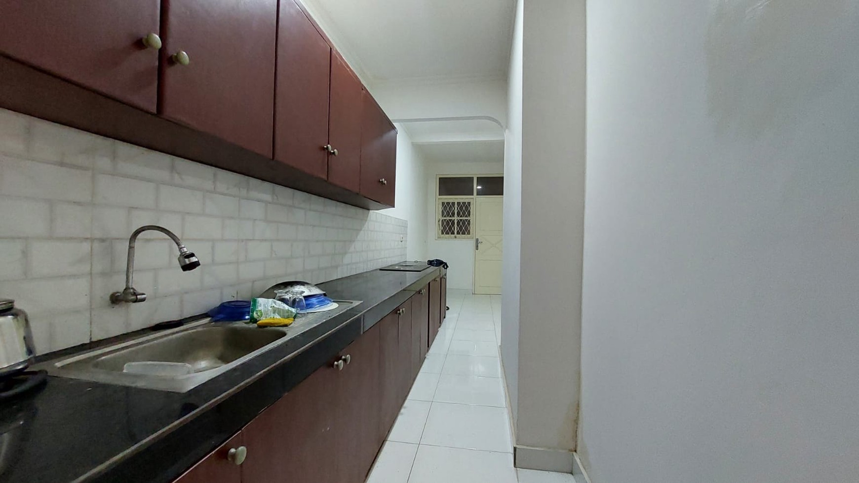 Rumah Murah, Siap Huni, Bebas Banjir di  dalam cluster yg aman tenang di Bintaro .