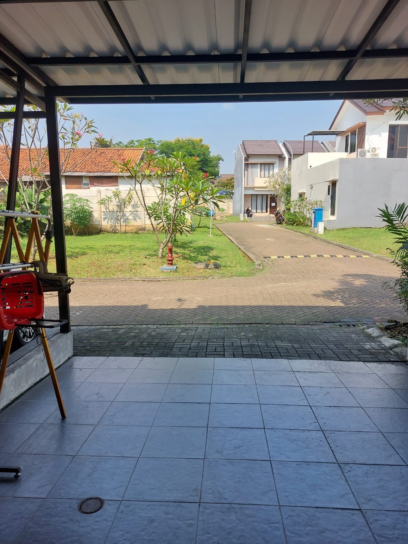 Rumah asri dan tenang di cluster Viola Graha Raya