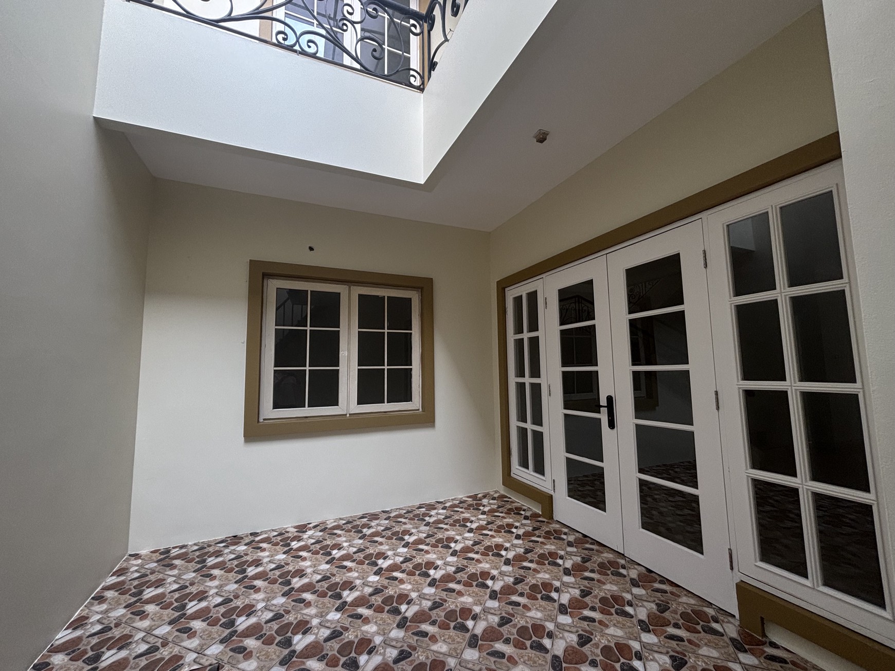 Rumah Kokoh 2 Lantai,  di Kota Wisata Cibubur 