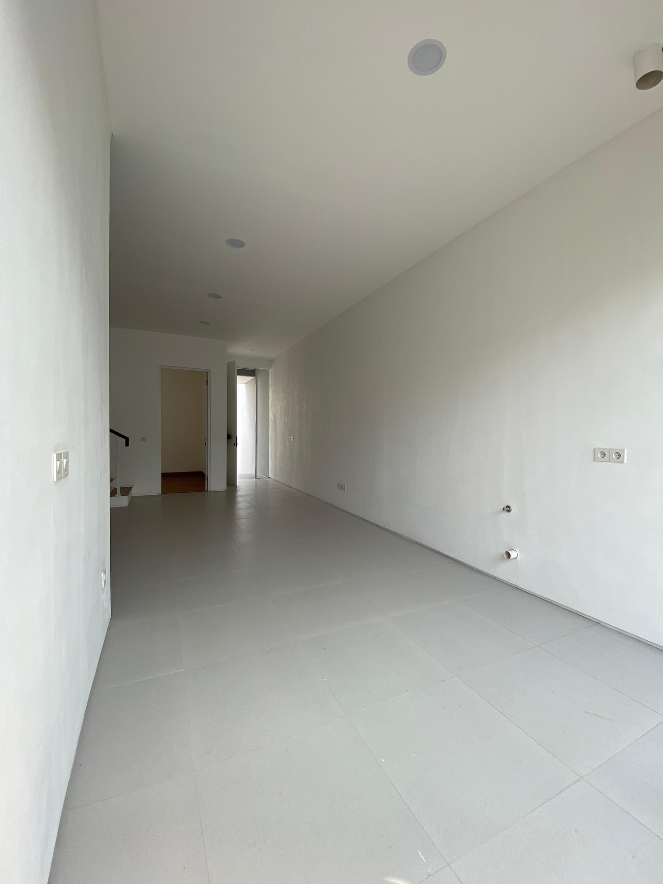 DIJUAL RUMAH KEMBAR 2 SIAP HUNI, Graha Green Garden, Dian Istana, Surabaya Barat