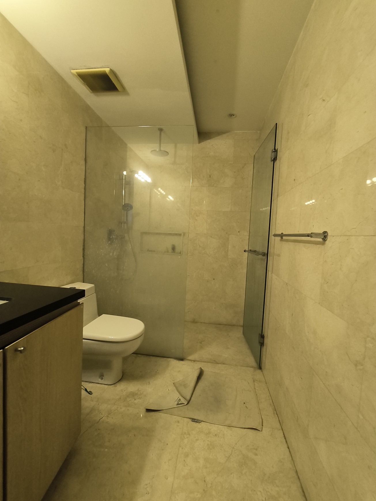 Dijual unit Apartrmen Park Royal- Jl Gatot Subroto - Jakpus