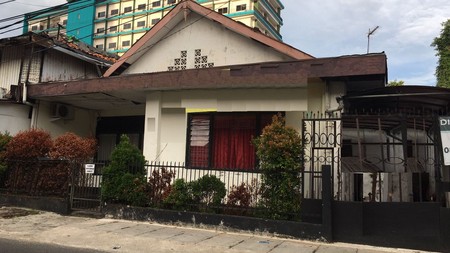 Di Jual Rumah Di Senen Depan Jalan Raya Utama