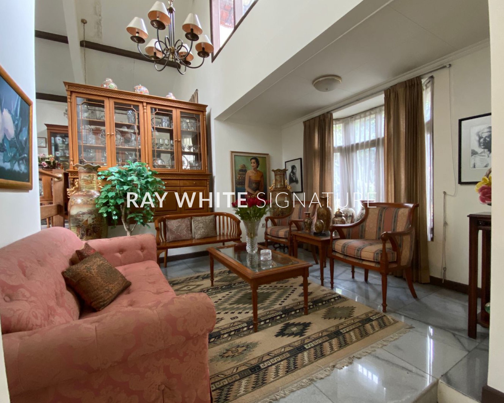 Dijual Rumah Strategis & untuk Usaha, Jl. Maribaya, Bandung
