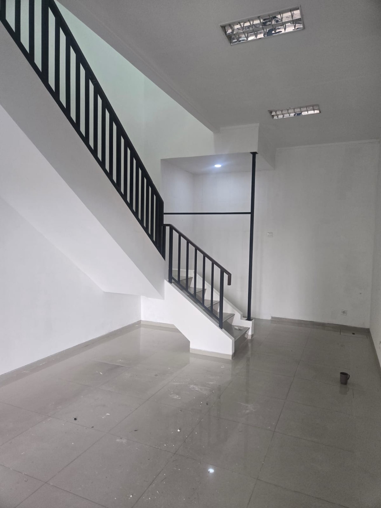 Ruko Siap Pakai dan Lokasi Strategis Pinggir Jalan Raya @Bintaro Sektor 9