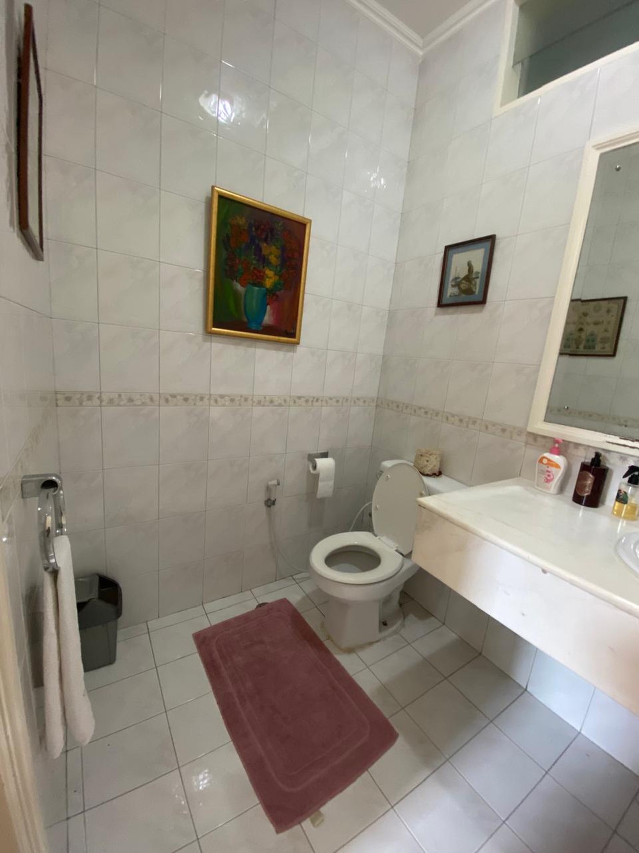 Dijual Rumah di Simprug Golf, Kebayoran Lama, Jakarta Selatan