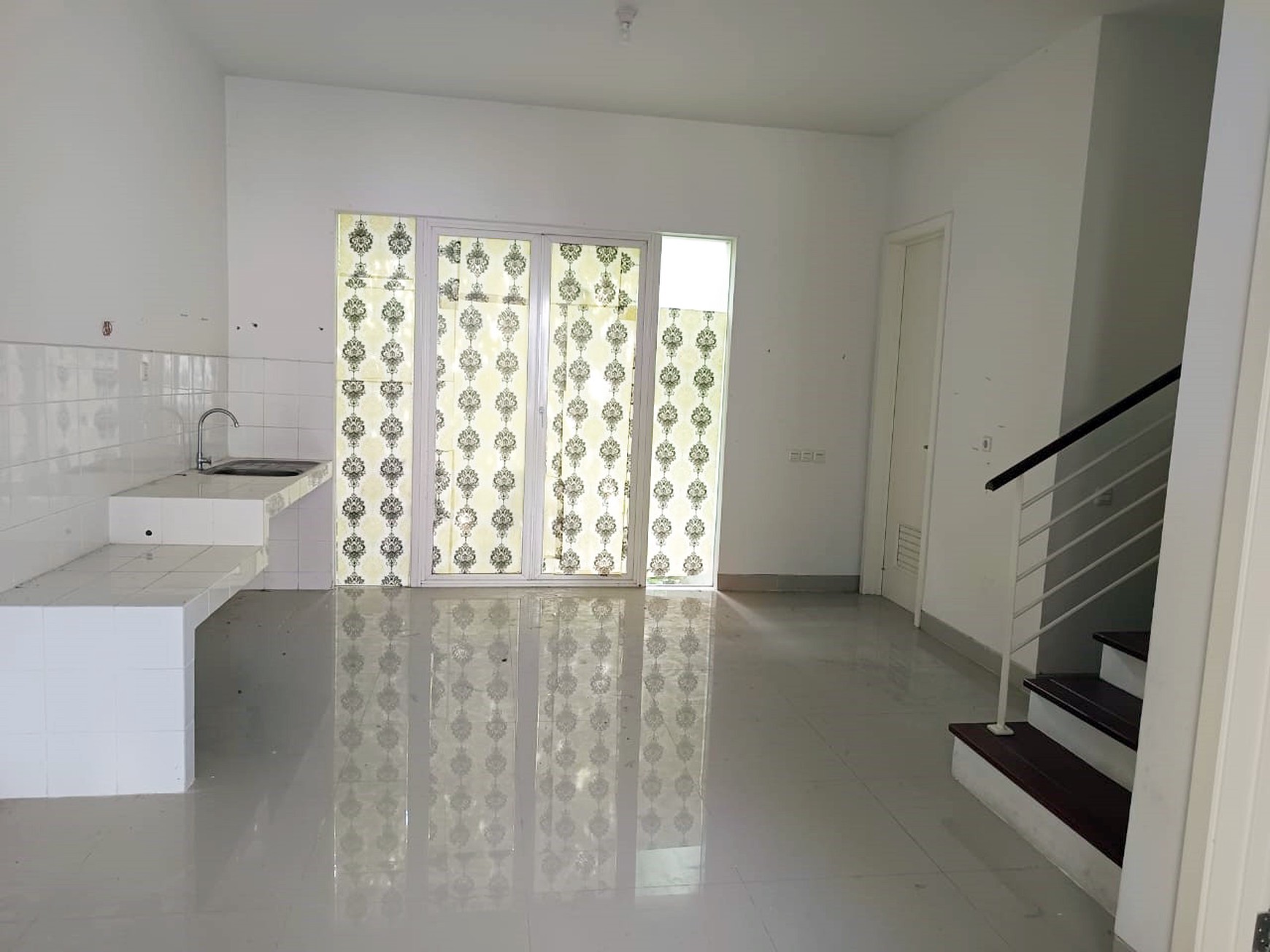 Rumah di Grand Harvest Cluster Belvoir Surabaya Barat, Minimalis, Baru Gress, Siap Huni !!