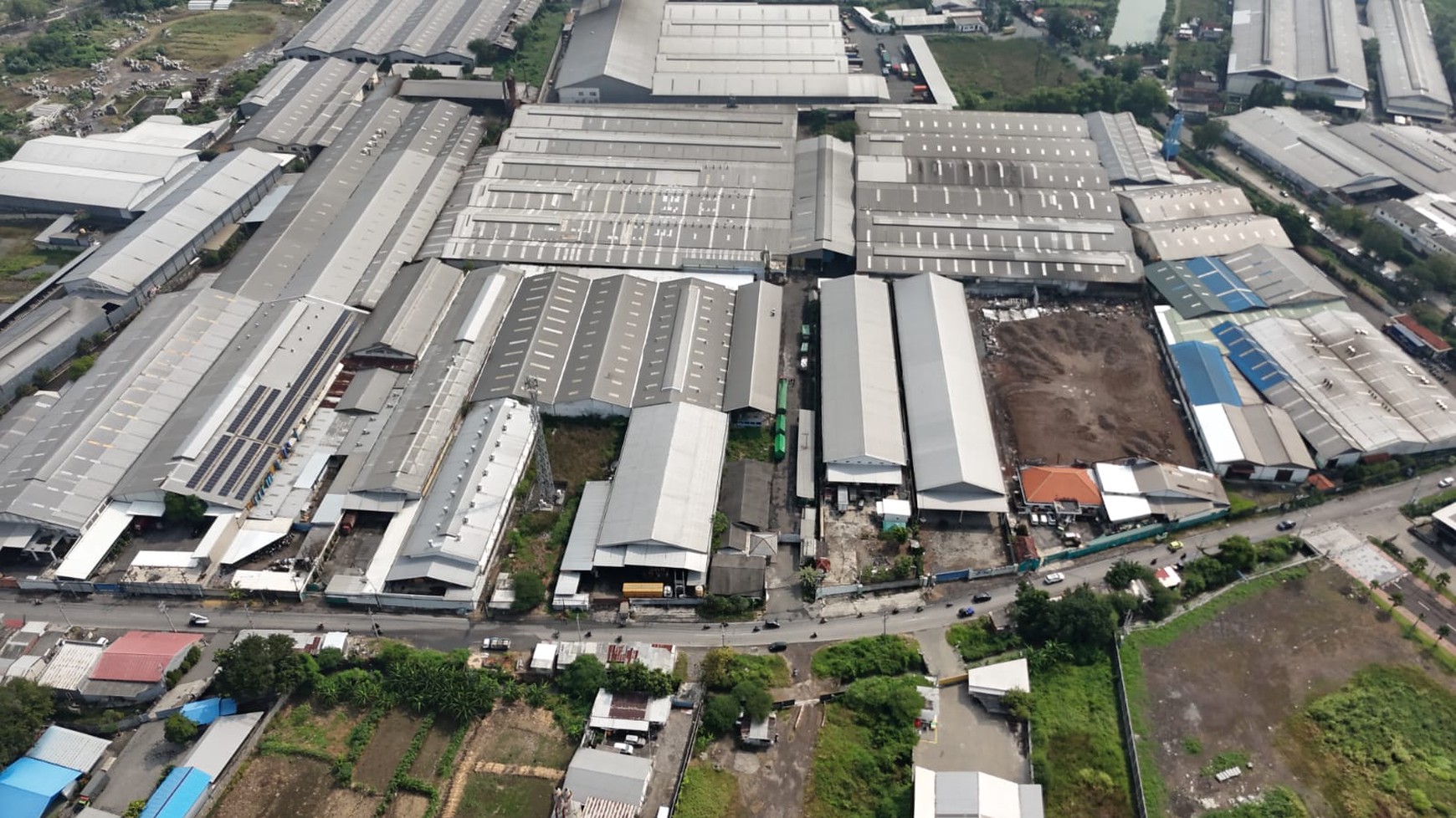 Gudang Murah dan Luas dengan Lokasi Strategis di Menganti, Gresik