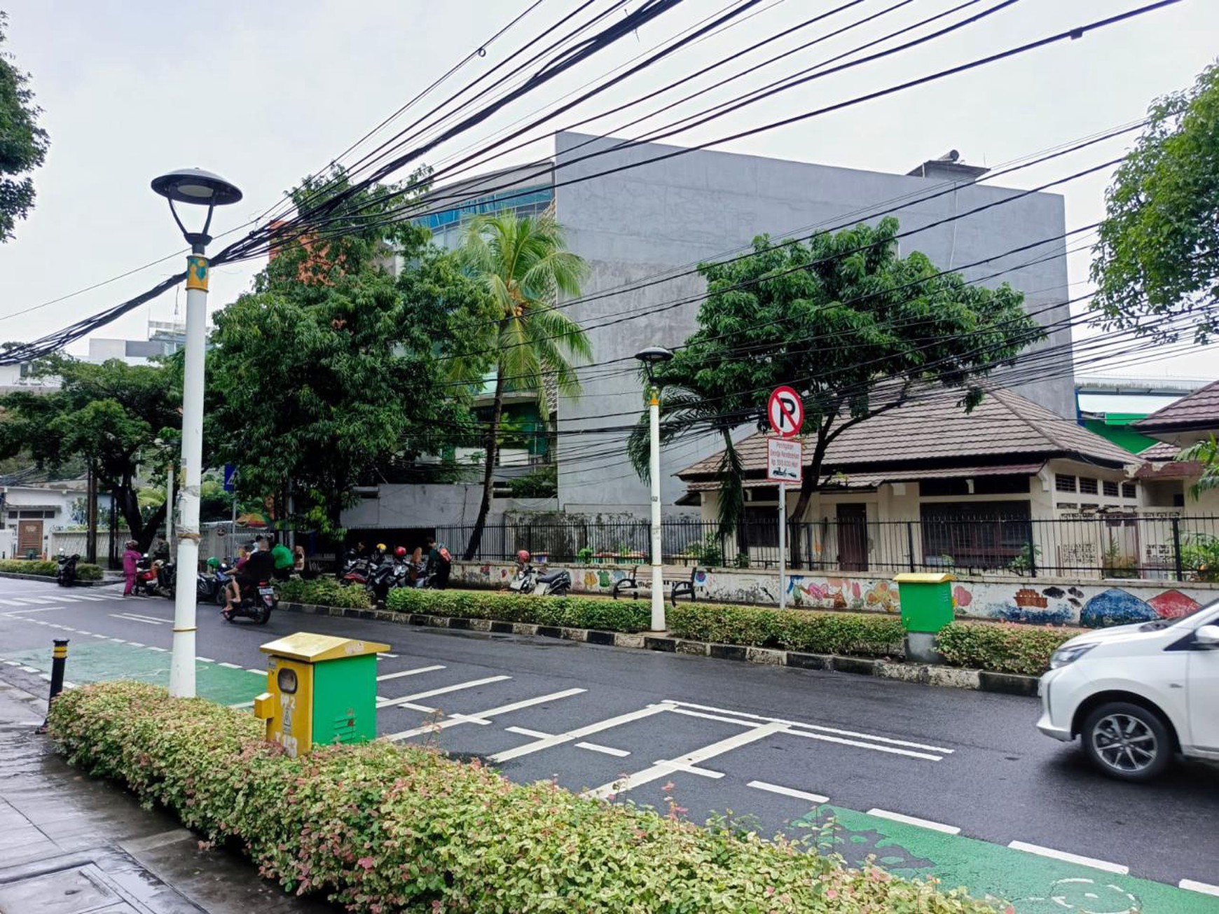Perkantoran Gandeng Jl. Wahid Hasyim