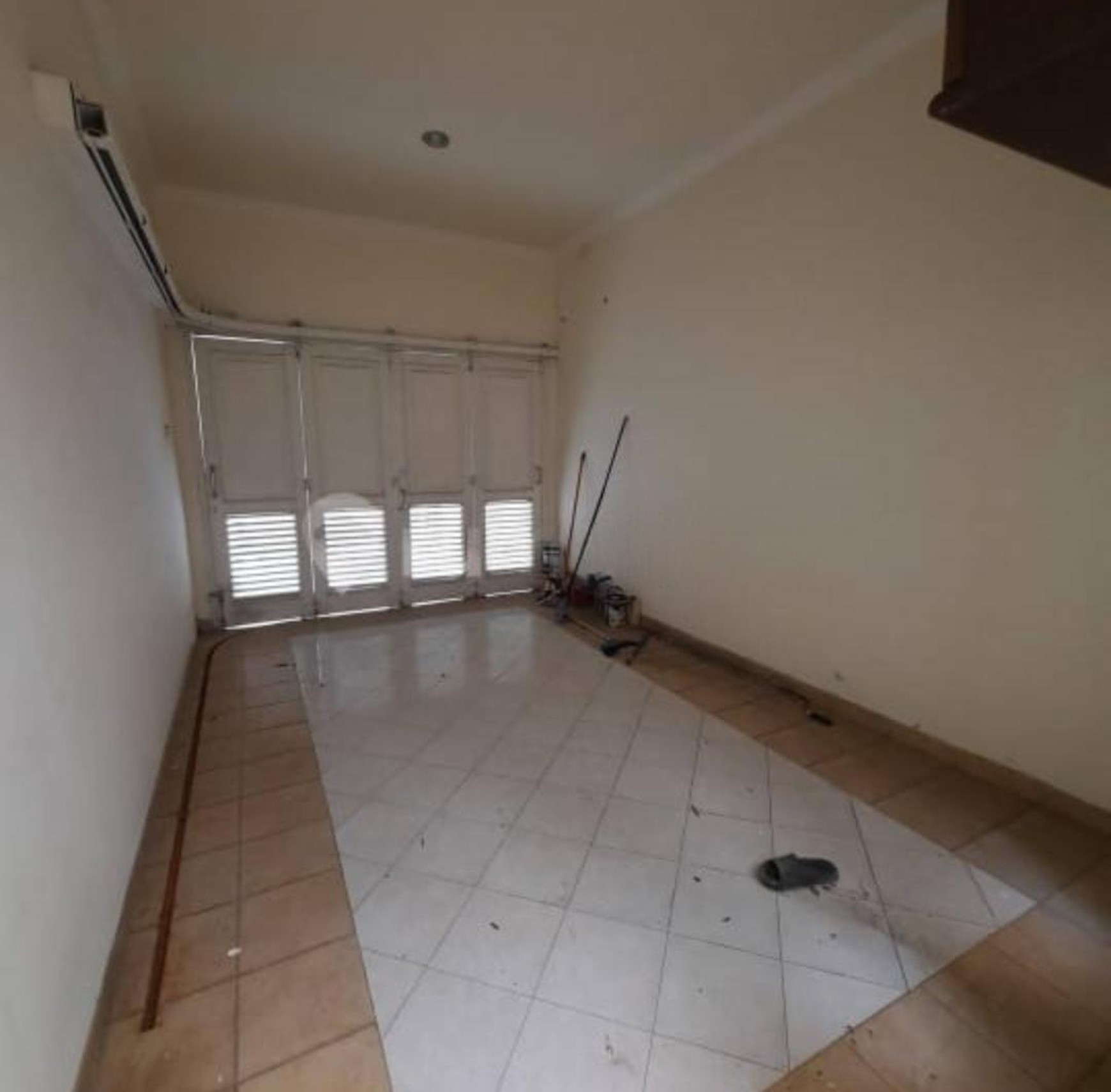 Bagus .. Rumah Tenggilis Utara