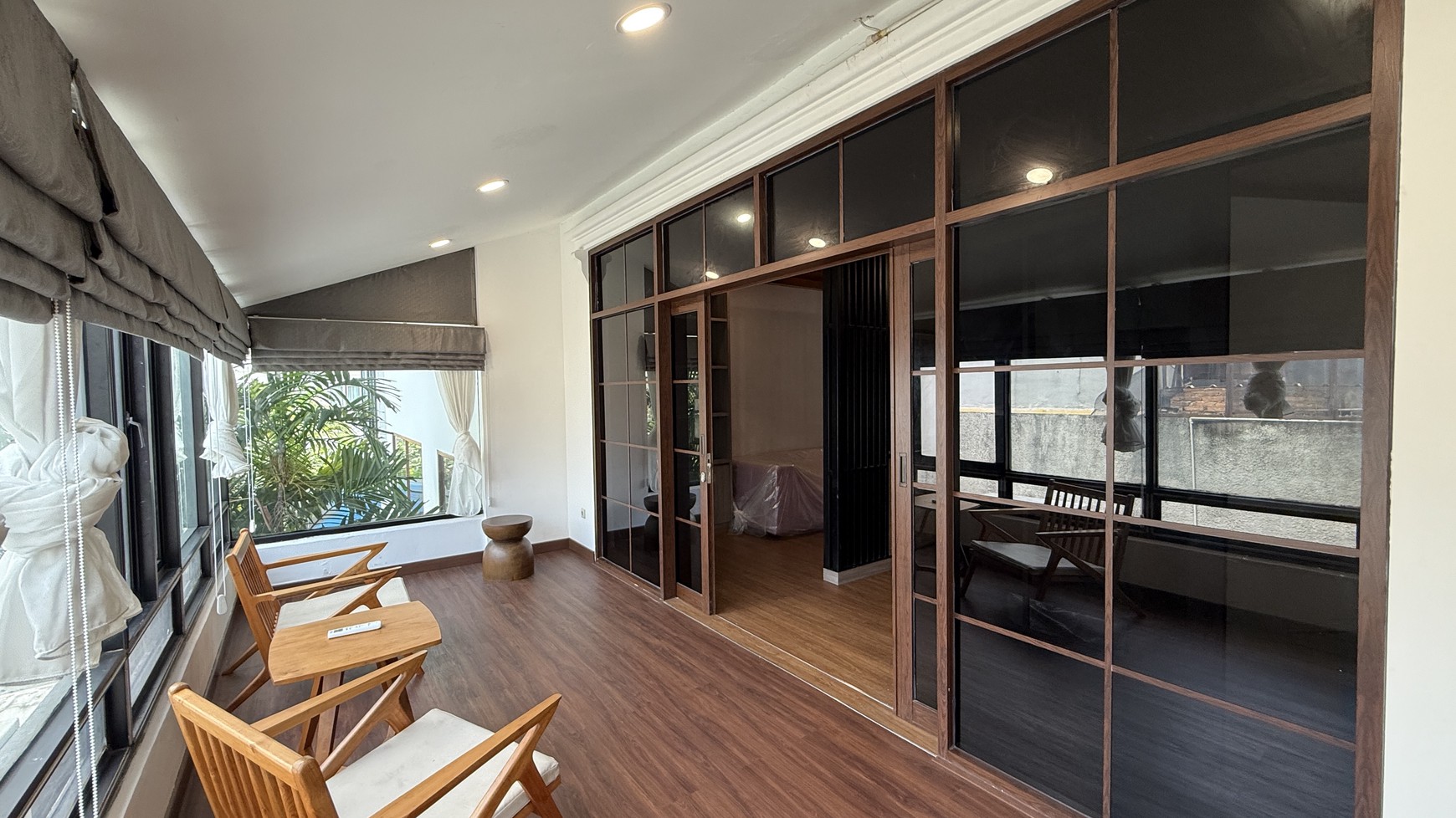BEAUTIFUL AND MODERN HOUSE AT MEGA KUNINGAN AREA