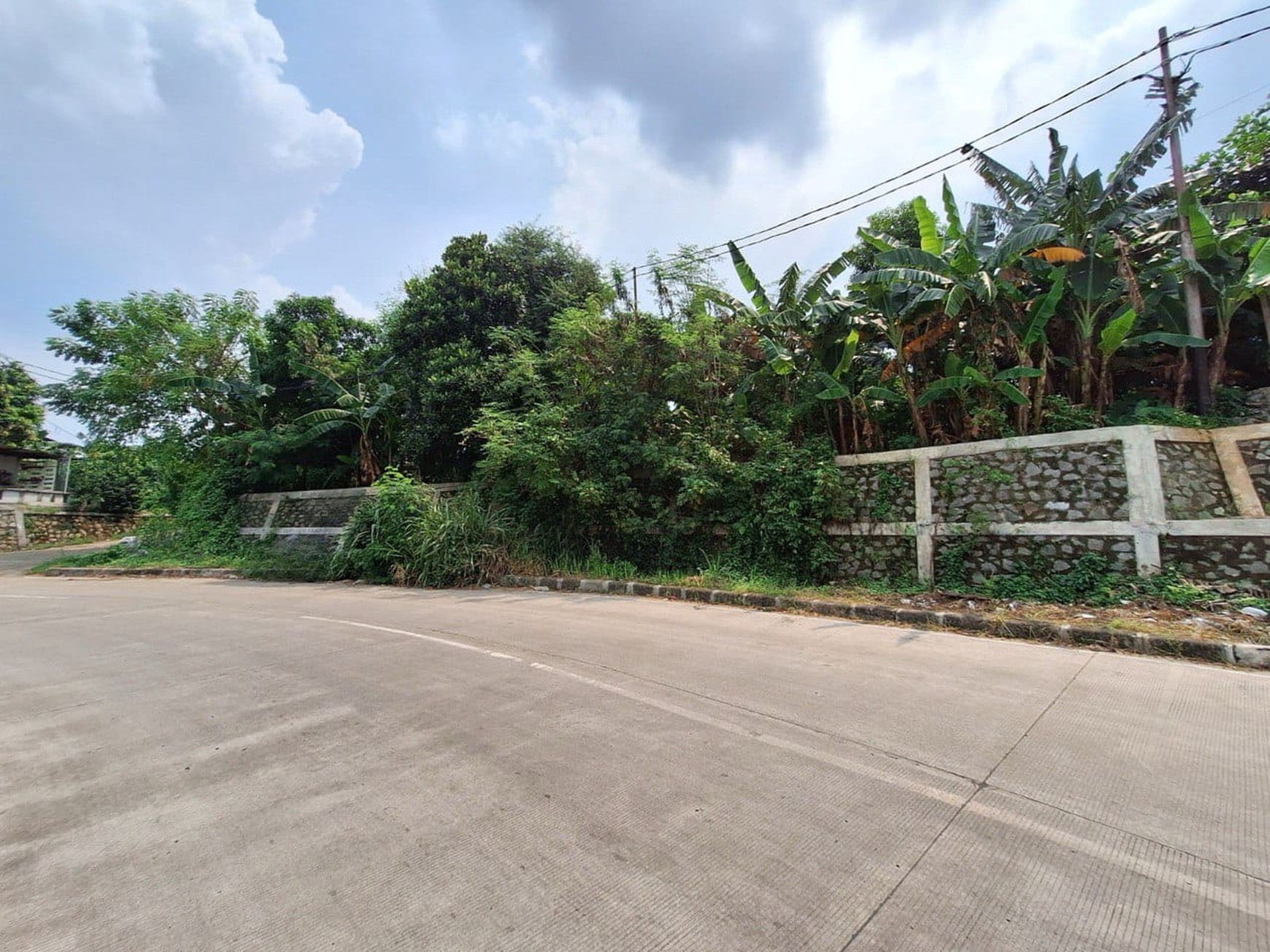 Andara tanah luas 688 dekat margasatwa pinggir tol depok antasari