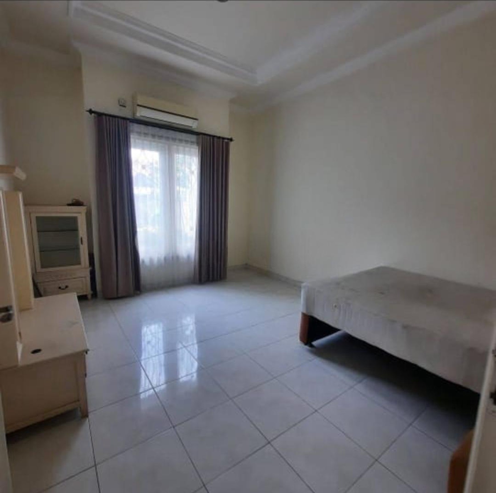 Disewakan Rumah Bagus Siap Huni Tenggilis Utara