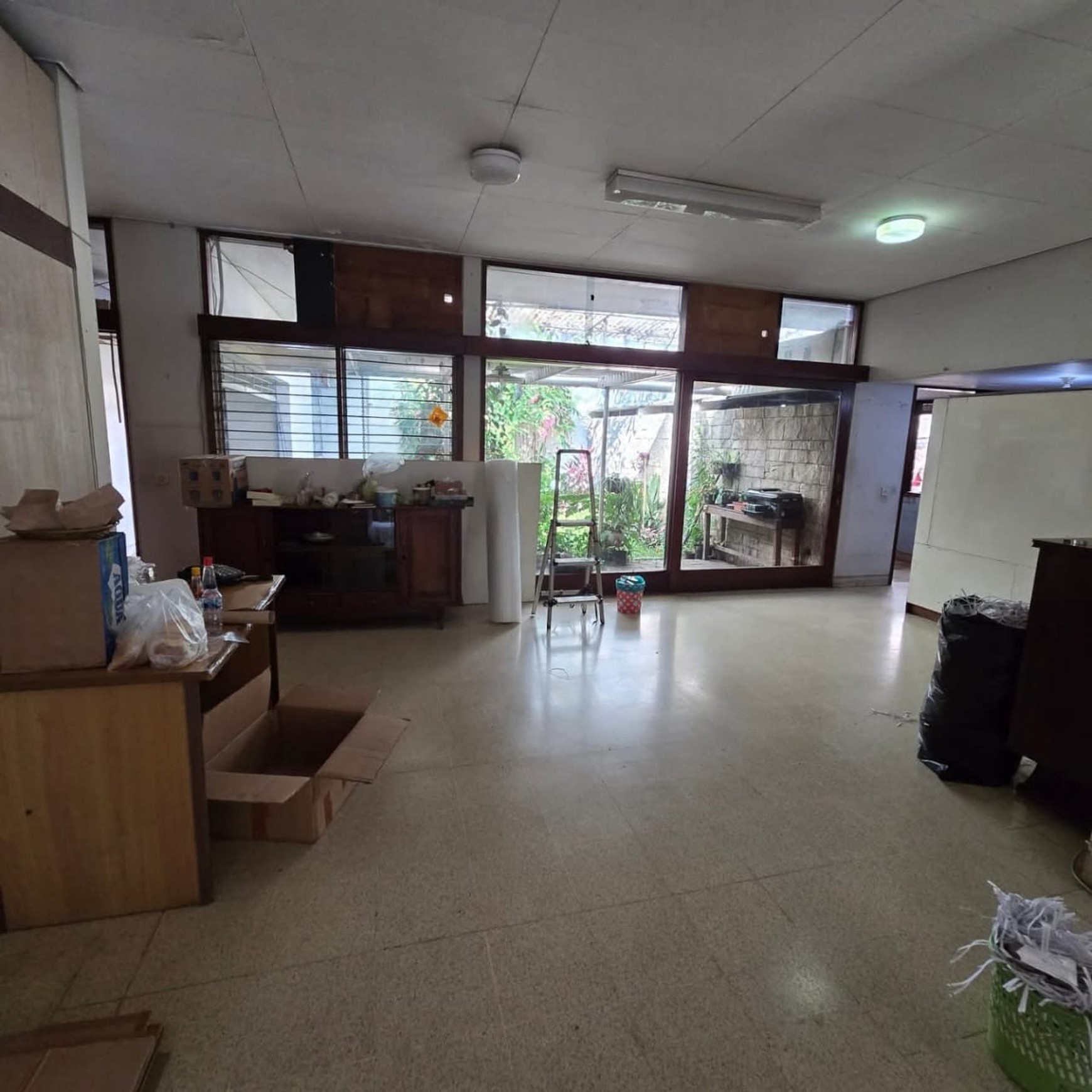 DIJUAL RUMAH HITUNG TANAH JALAN TEBET DALAM JAKARTA SELATAN