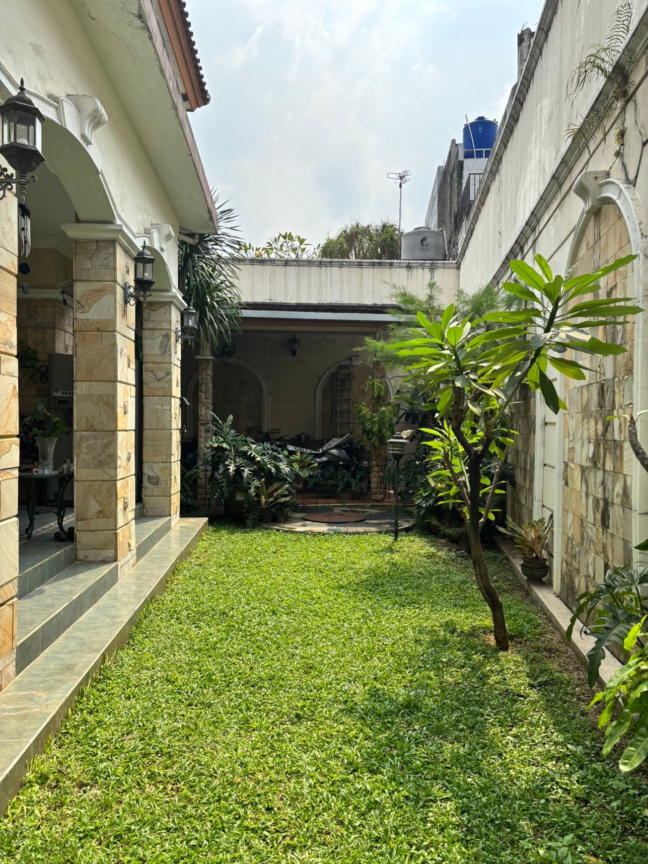 Dijual Rumah Asri dan Nyaman di Duren Tiga Jakarta Selatan