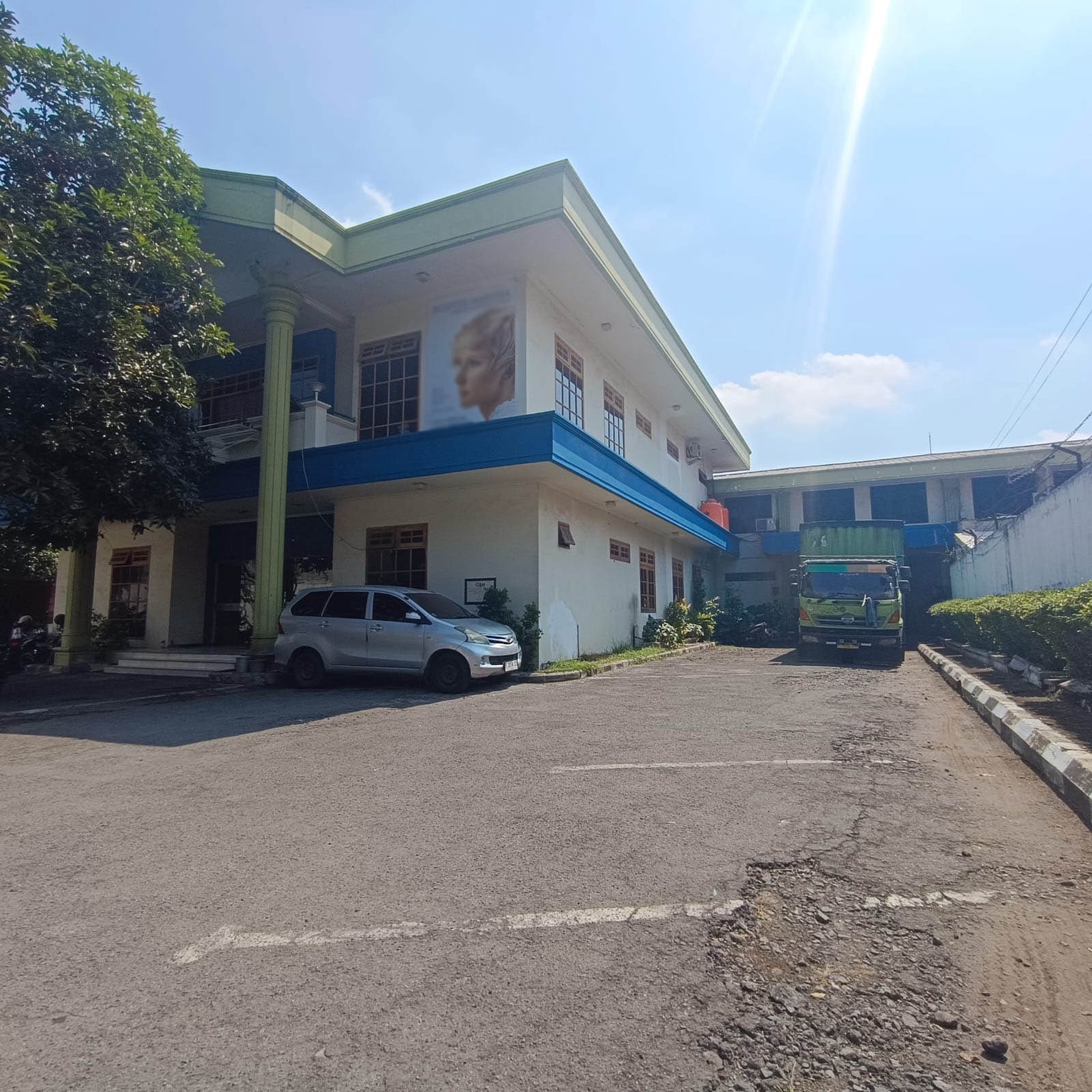 Office Space Raya Trenggilis, Surabaya