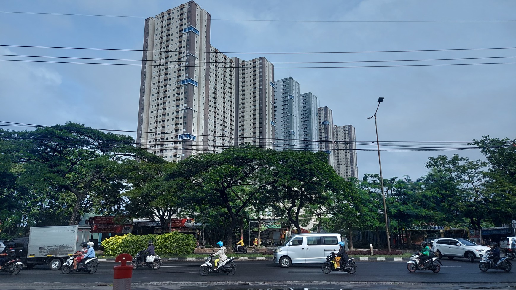 Dijual Apartement Cantik di Puncak Dharmahusada Surabaya