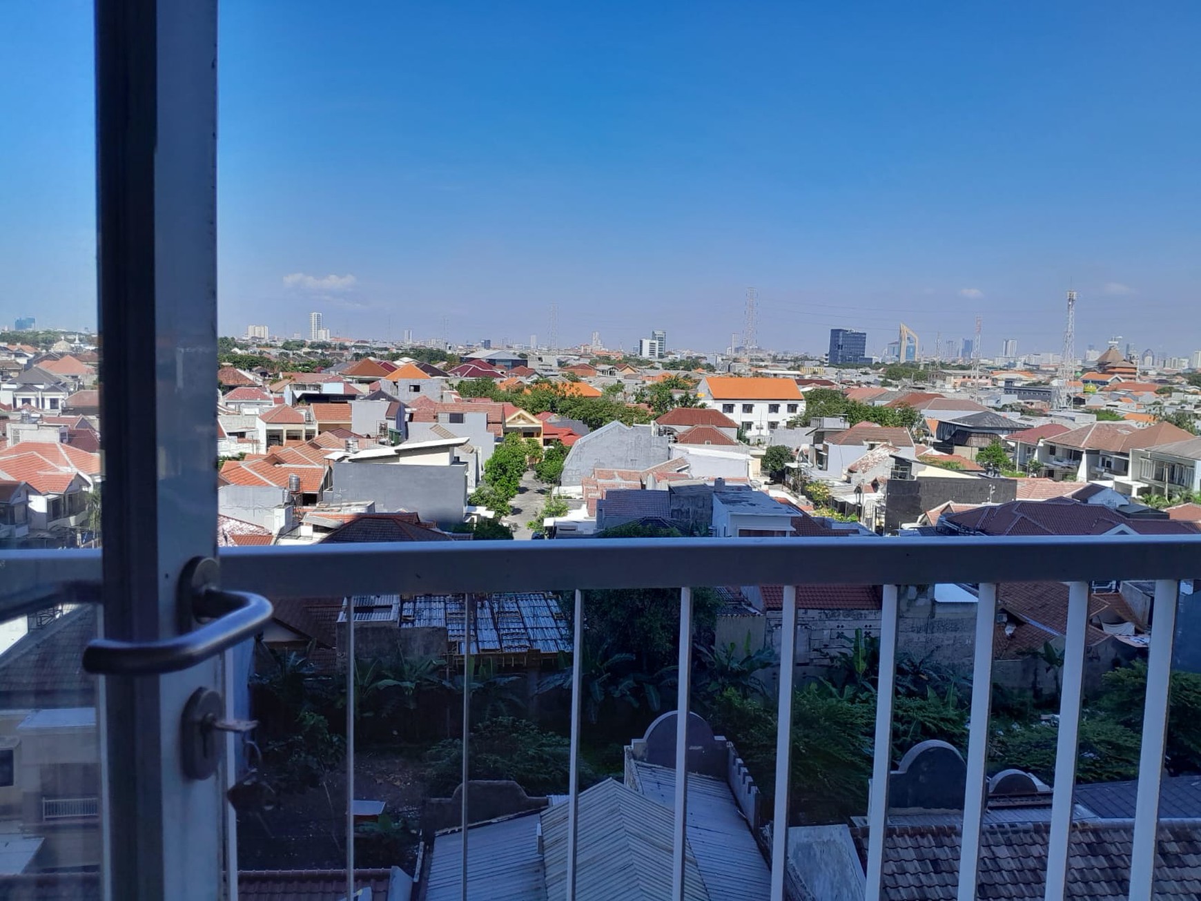 Dijual Apartement Cantik di Puncak Dharmahusada Surabaya