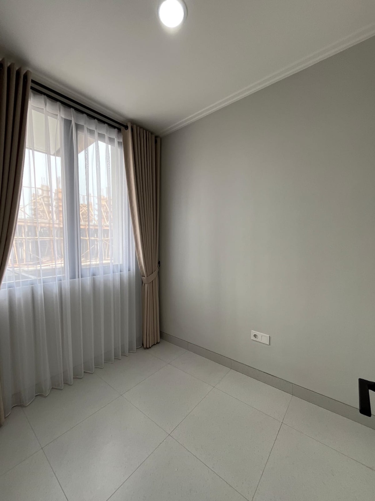 Disewakan Rumah Baru Full Furnished Siap Huni di Botany Garden Fatmawati City, Lokasi Hunian Mewah Terbaik di Fatmawati Jaksel.