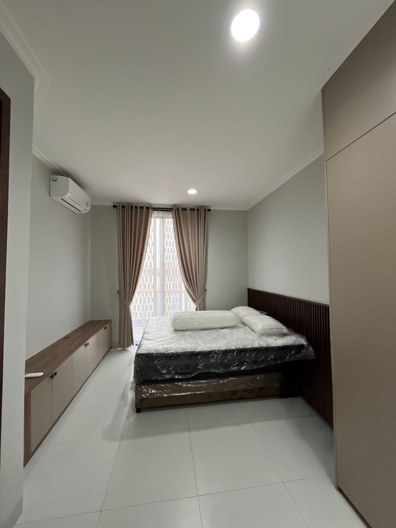 Disewakan Rumah Baru Full Furnished Siap Huni di Botany Garden Fatmawati City, Lokasi Hunian Mewah Terbaik di Fatmawati Jaksel.