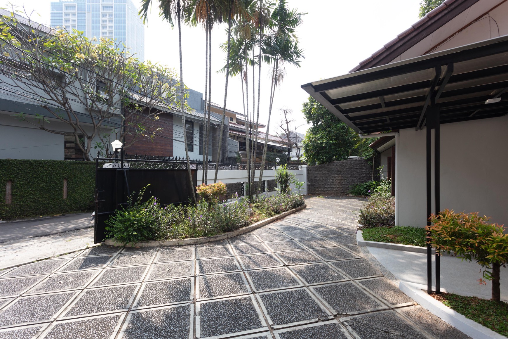 Rumah di Kebayoran Baru Jakarta Selatan Luas Semi Furnished 2 Lantai SHM
