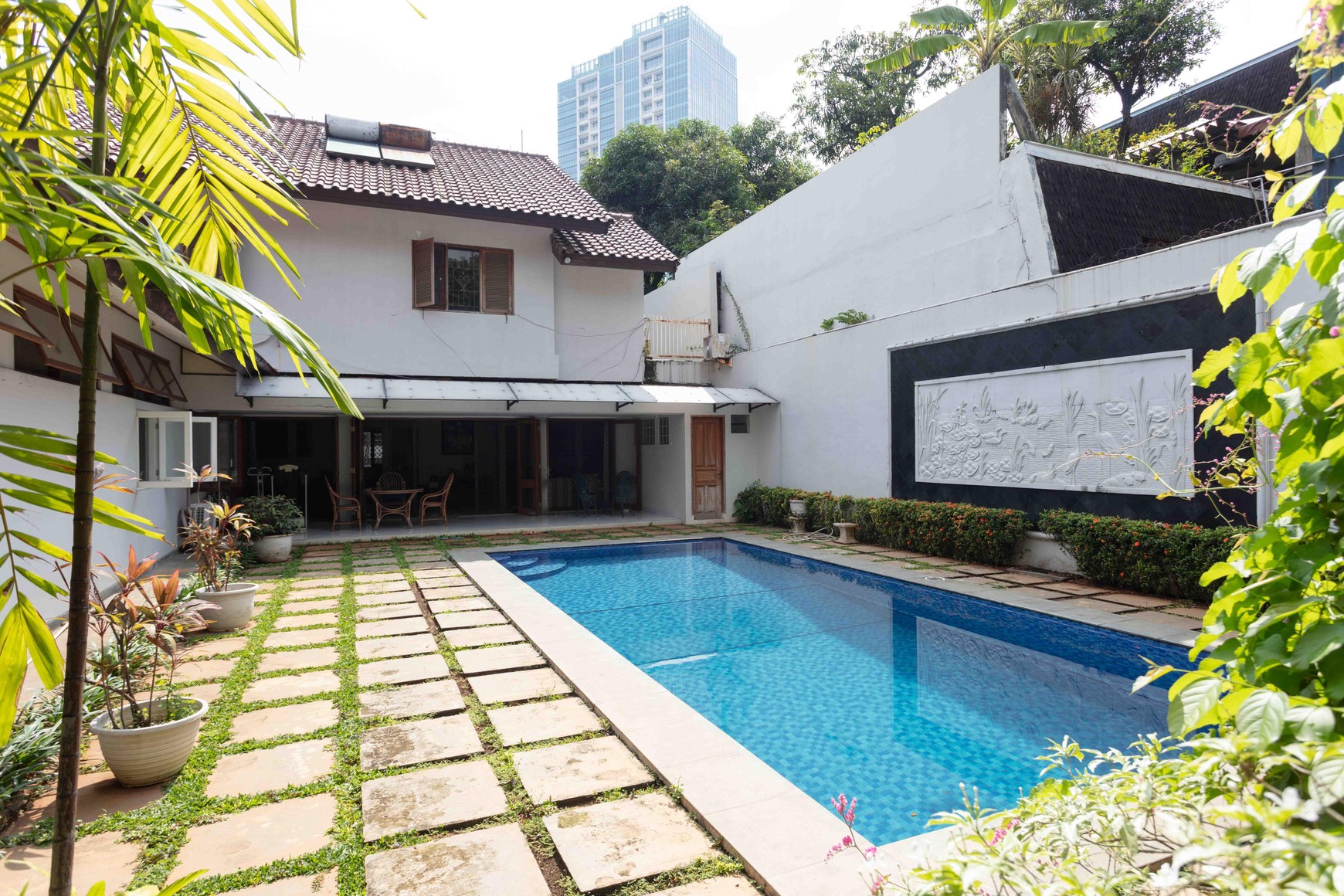 Rumah di Kebayoran Baru Jakarta Selatan Luas Semi Furnished 2 Lantai SHM