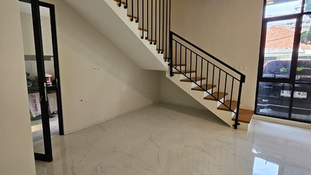 Rumah Di Bandung 2 Lantai Sudah SHM Siap Huni
