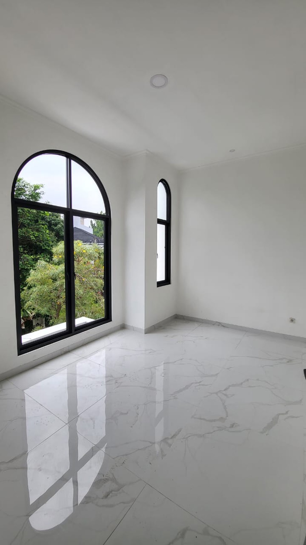 Brand New!! Rumah Siap Huni Nyaman dan Asri di @Sektor 9, Bintaro