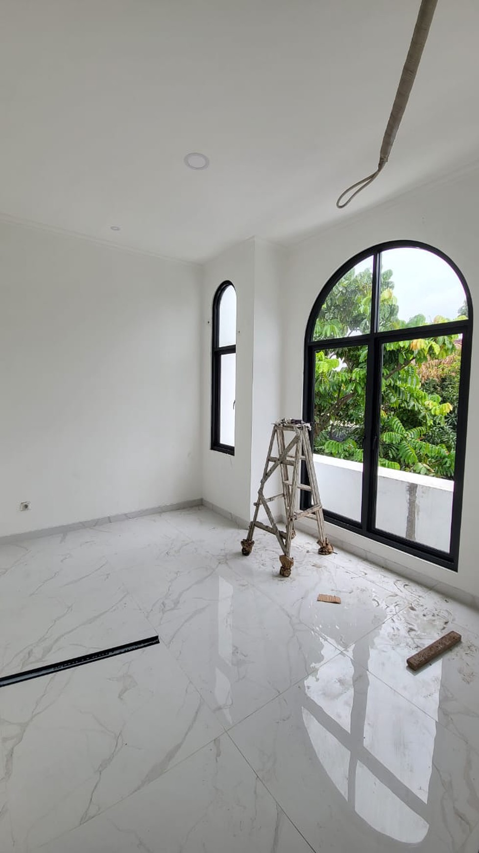 Brand New!! Rumah Siap Huni Nyaman dan Asri di @Sektor 9, Bintaro