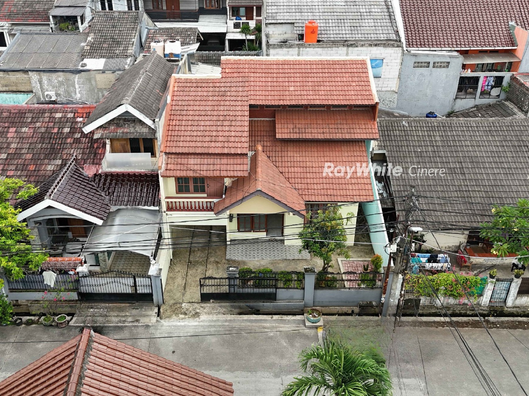 Bintaro taman mangu indah rumah 2 lantai dalam komplek