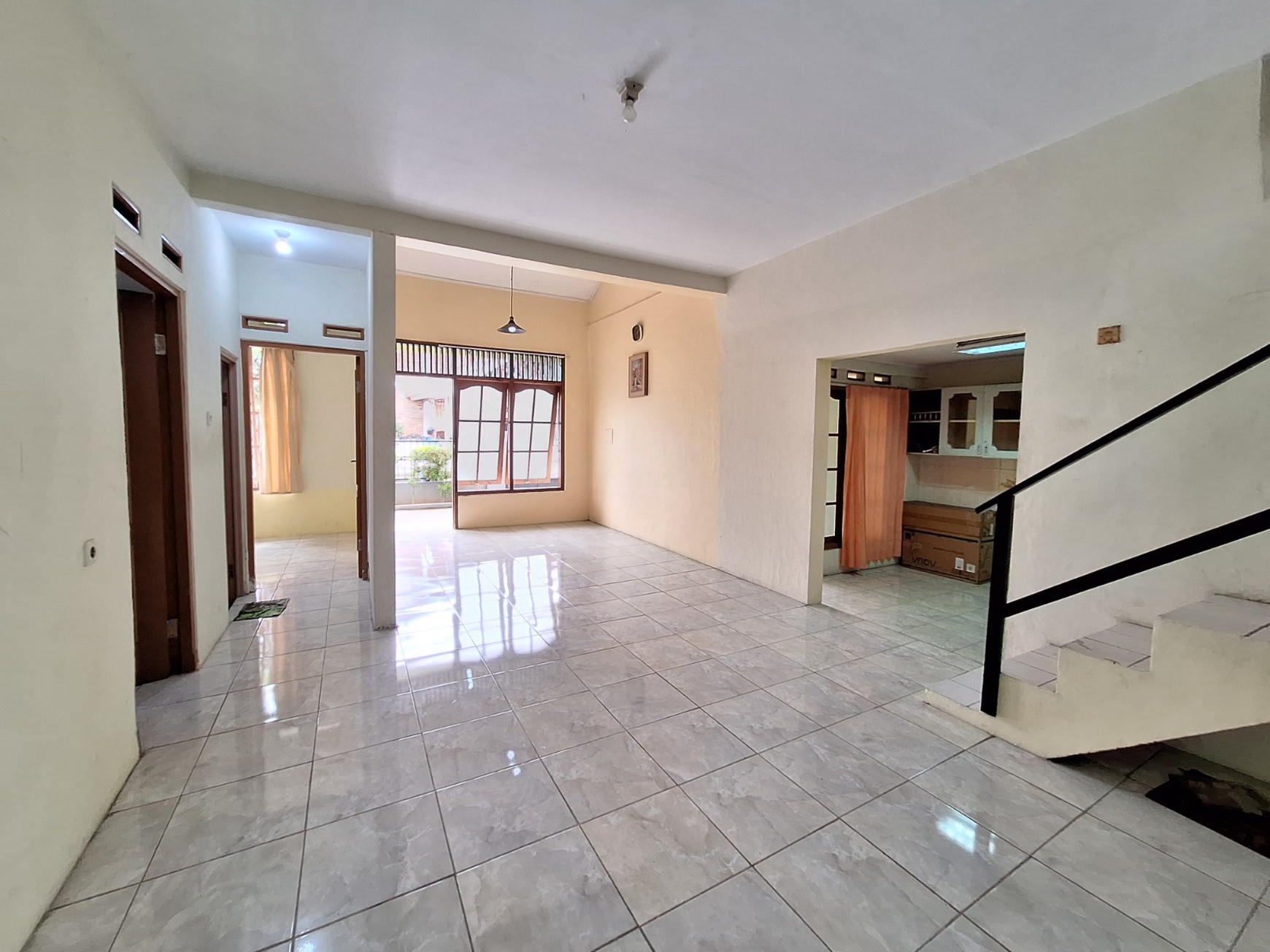 Bintaro taman mangu indah rumah 2 lantai dalam komplek