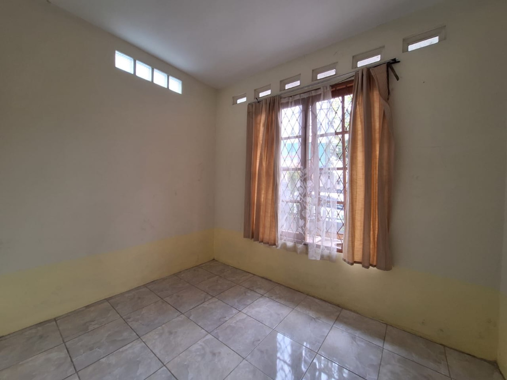 Bintaro taman mangu indah rumah 2 lantai dalam komplek