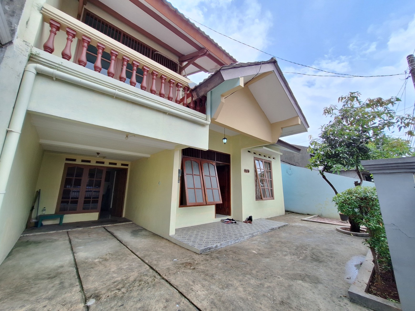 Bintaro taman mangu indah rumah 2 lantai dalam komplek