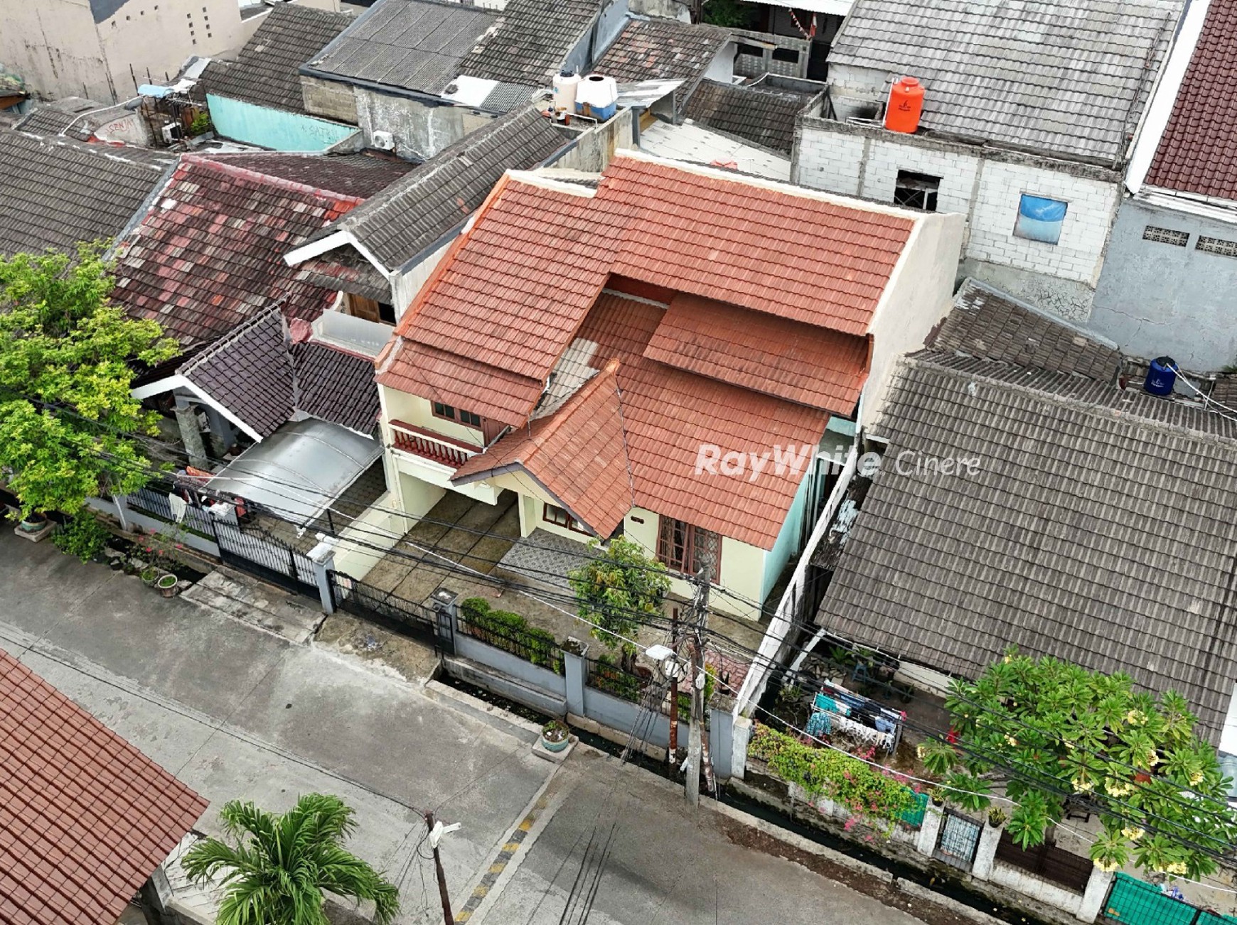 Bintaro taman mangu indah rumah 2 lantai dalam komplek