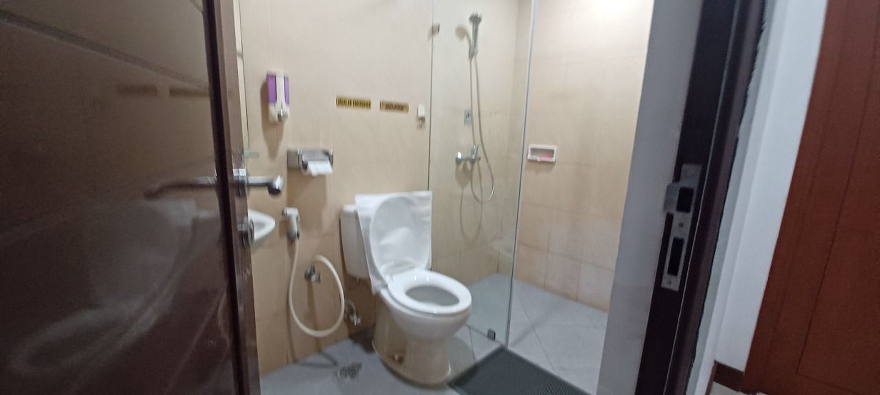 DI JUAL APARTEMEN DI LEBAK BULUS POINS SQUARE 3 KT/2KM 2.8M(NEGO)