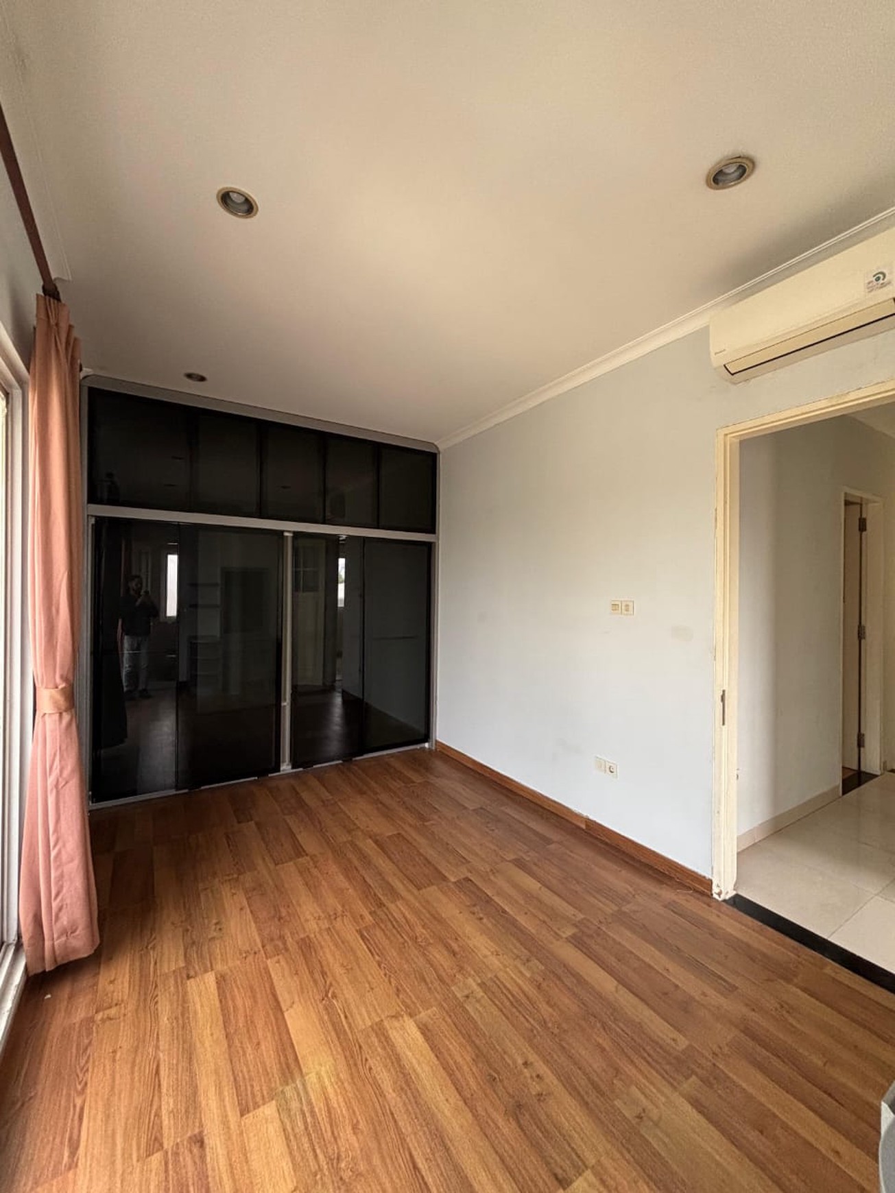 Rumah minimalis cluster pekayon pejaten barat jakarta selatan 