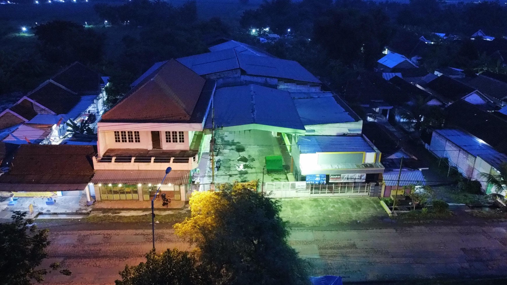 Disewakan Gudang + Kantor Luas Di Prambon Sidoarjo