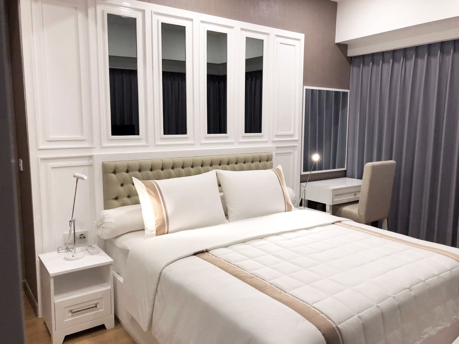 Apartemen The Peak Tunjungan Plaza 5 Surabaya, 3 BR, Hook, View Surabaya Barat, ada Lift Private... SIAP HUNI - CT -