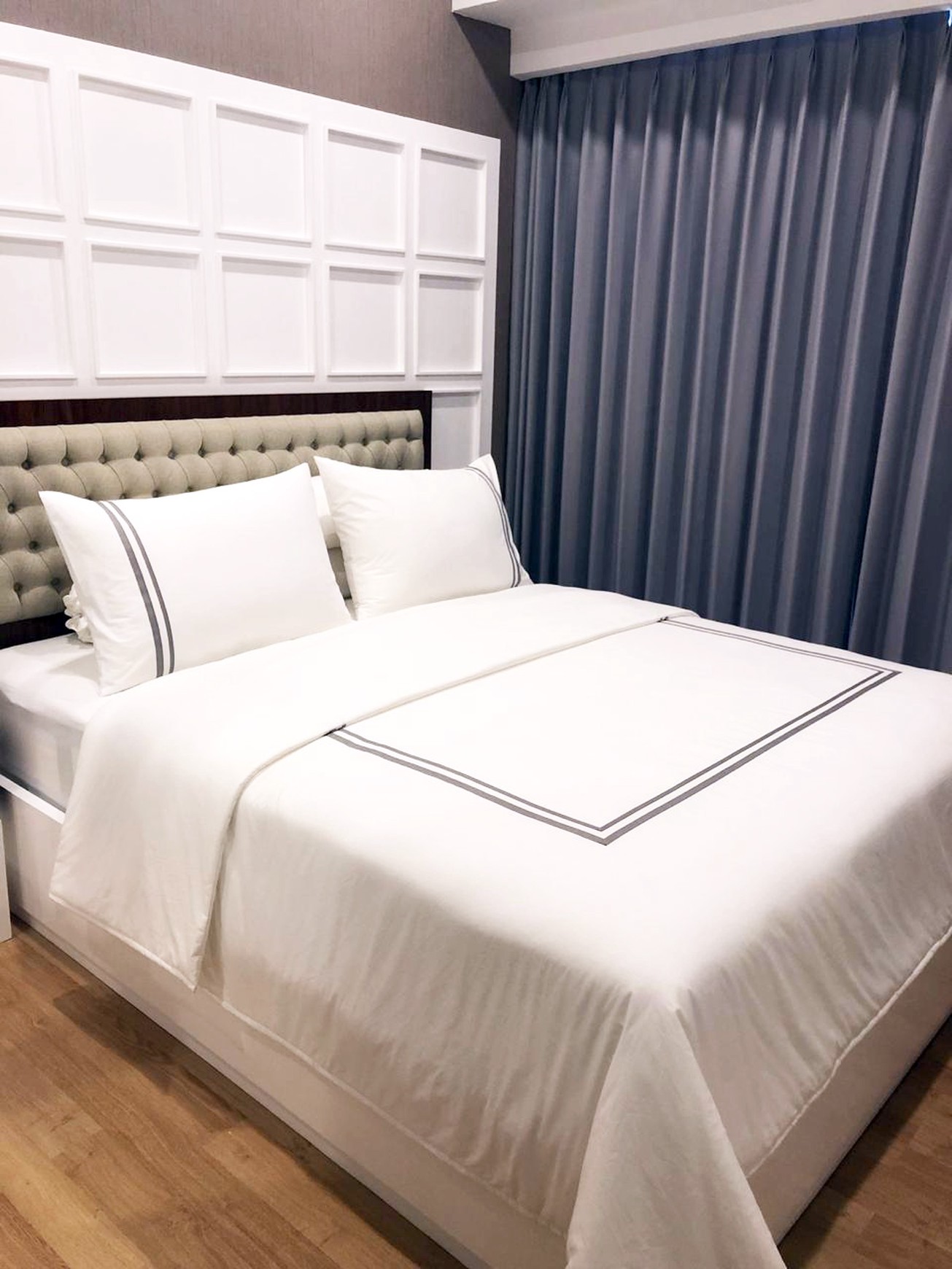 Apartemen The Peak Tunjungan Plaza 5 Surabaya, 3 BR, Hook, View Surabaya Barat, ada Lift Private... SIAP HUNI - CT -