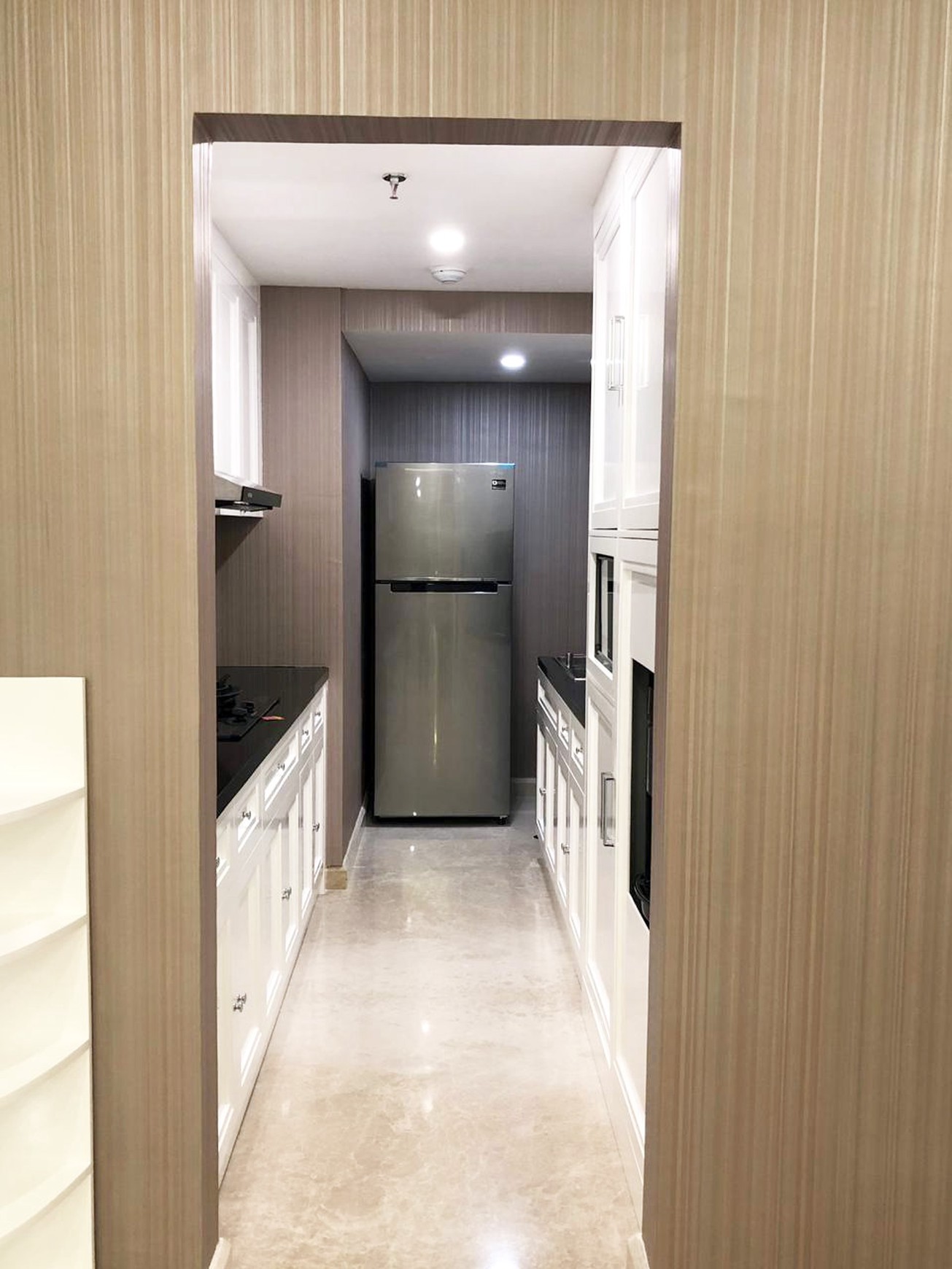 Apartemen The Peak Tunjungan Plaza 5 Surabaya, 3 BR, Hook, View Surabaya Barat, ada Lift Private... SIAP HUNI - CT -