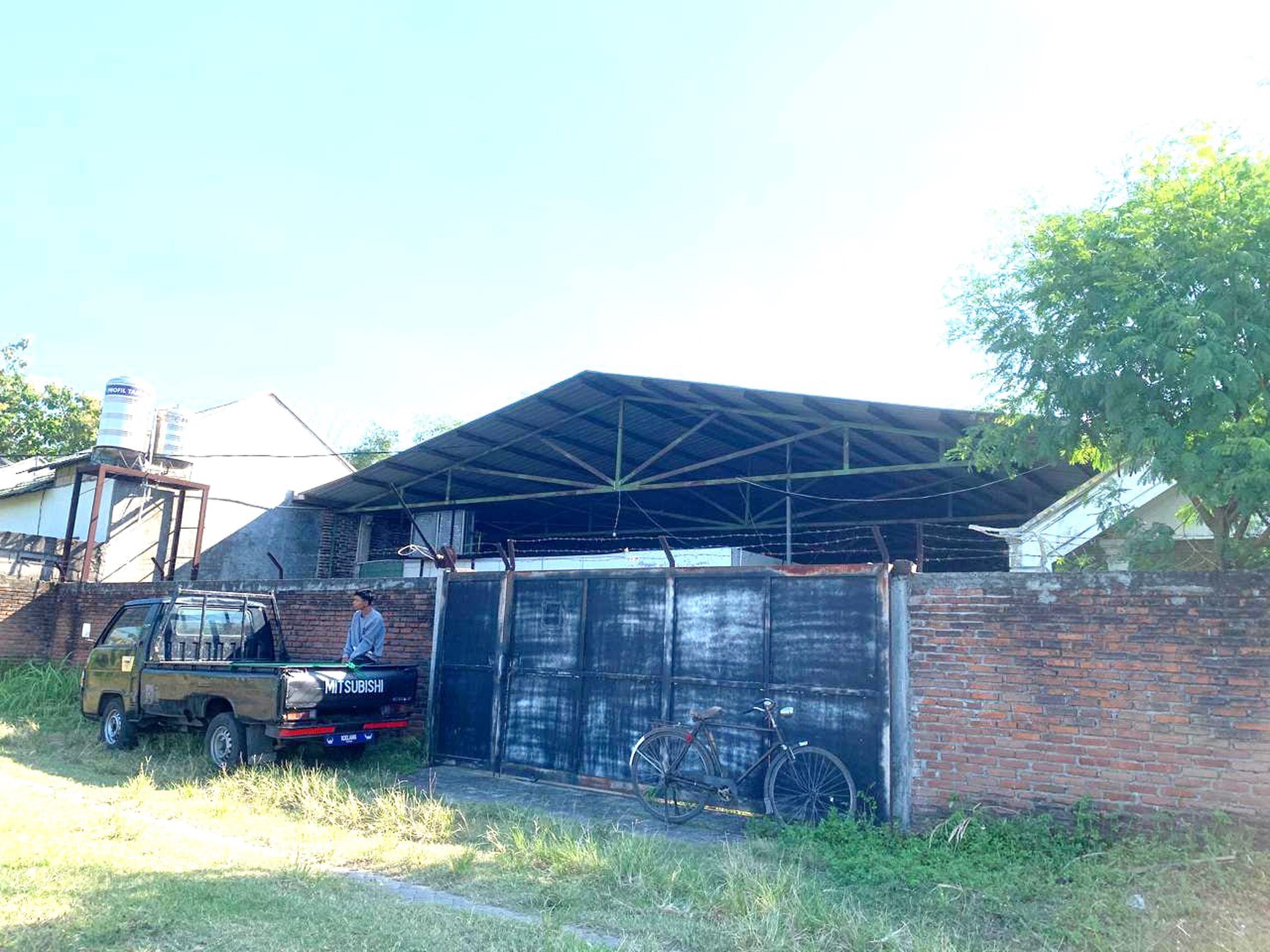 DIJUAL LAHAN & BANGUNAN 