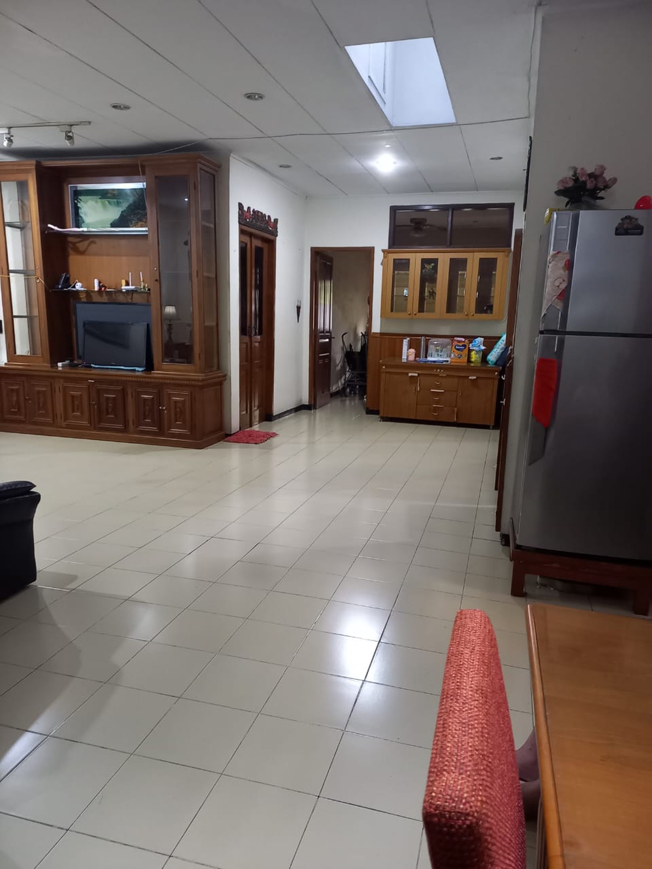 RUMAH IDAMAN di Surabaya Timur - Luas, Nyaman, Lokasi Strategis!