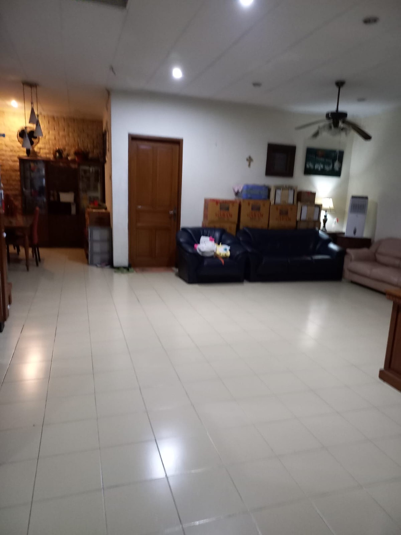 RUMAH IDAMAN di Surabaya Timur - Luas, Nyaman, Lokasi Strategis!
