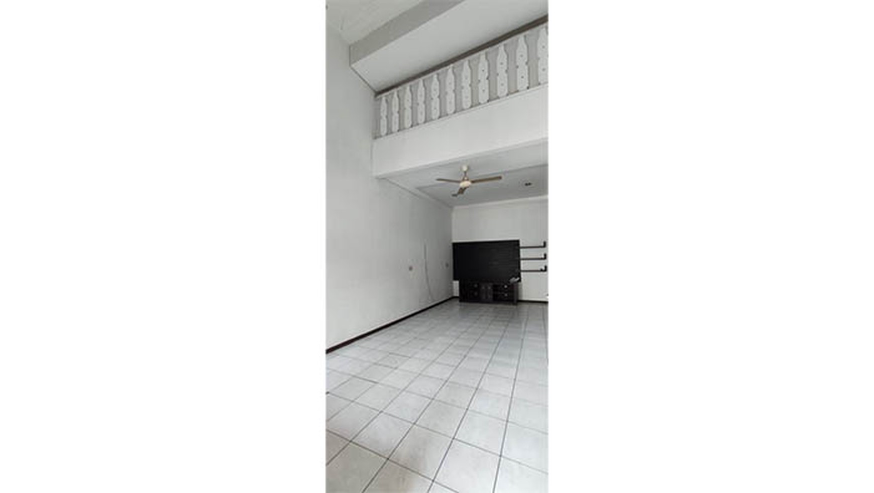 Rumah Janur Kuning, Kelapa Gading