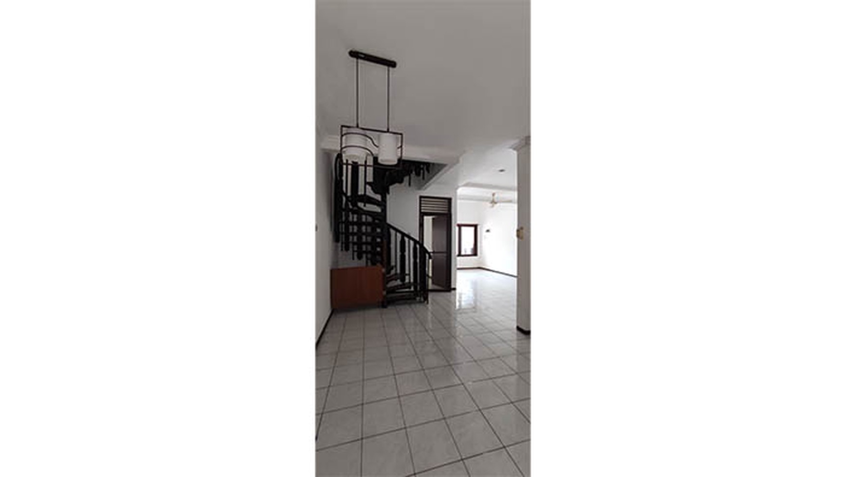 Rumah Janur Kuning, Kelapa Gading